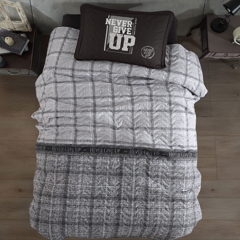 Cuvertură pat o persoană, never give up