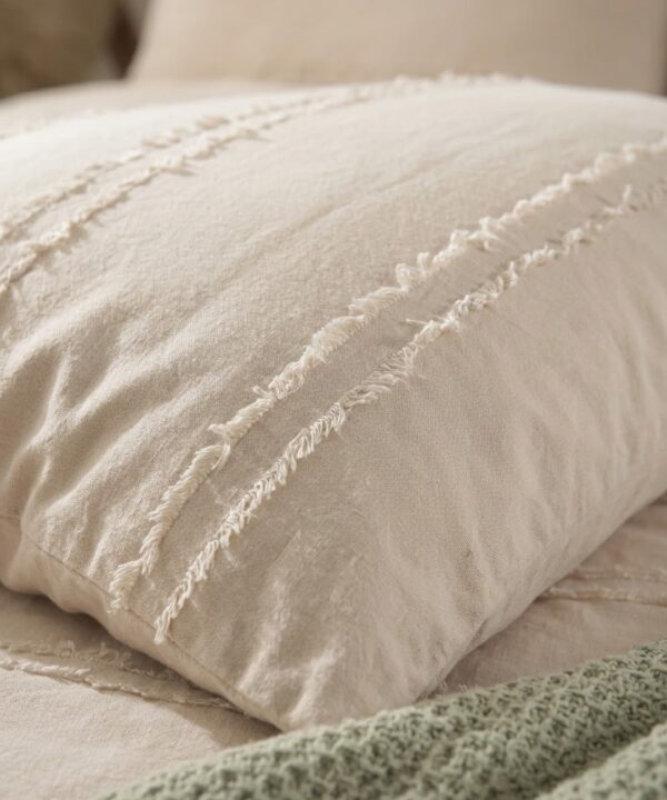 Lenjerie de pat Culmi Bucovinene, 100% bumbac ranforce, 4 piese, cearceaf 240 x 260 cm, crem - imagine 4